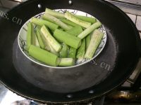 可口的蒸秋茄做法图解7)