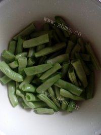 自己做的四季豆炒肉做法图解1)