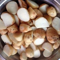 家常菜芋儿烧鸡做法图解2)