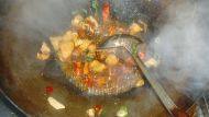 家常炖豆角做法图解7)