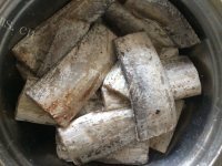 家常菜炖带鱼做法图解2)