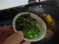 家常菜五花肉炖土豆做法图解8)