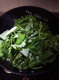珍馐美味的清炒空心菜做法图解4)