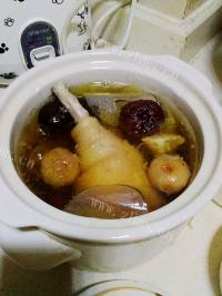 美味海底椰无花果香菇炖鸡做法图解7)