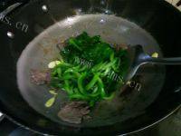 家常菜芥兰炒牛肉做法图解17)