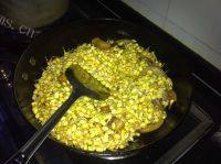 家常菜五花肉炒黄豆芽做法图解5)