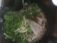 美味湖头米粉汤煮法做法图解6)