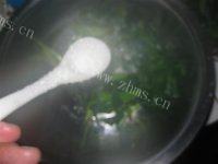 美味的麻酱菠菜做法图解5)