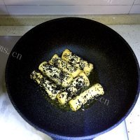 美味乳酪肉松卷做法图解13)