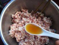 「DIY美食」炸肉丸做法图解3)