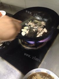 胡萝卜炒肉做法图解4)