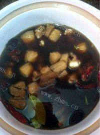 家常菜红烧肉炖土豆做法图解8)