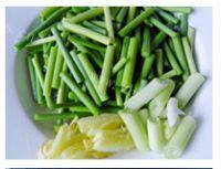 「自创」蒜苔炒腊肉做法图解4)