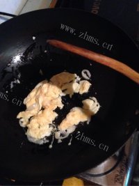 回味无穷的番茄炒蛋做法图解5)