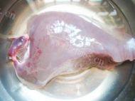 猪肝菠菜汤做法图解1)