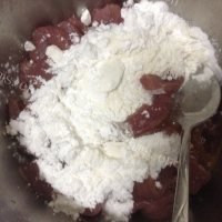 美味的糖醋里脊做法图解3)