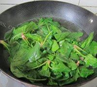 炝菠菜做法图解3)