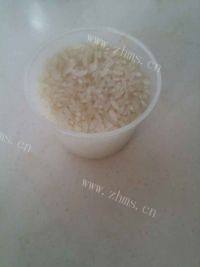 美味早餐绿豆大米粥做法图解3)