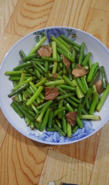 回味无穷的蒜苔炒肉