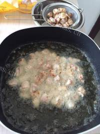 正宗菠萝咕噜肉做法图解3)