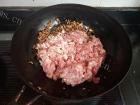 早餐大白菜肉馅包子做法图解5)