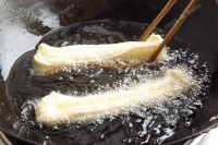 自制油条做法图解10)