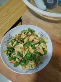 家常菜青椒炒鸡蛋
