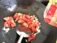 特下饭的西红柿鸡蛋炒面做法图解16)