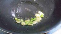 家常菜素炒土豆片做法图解3)