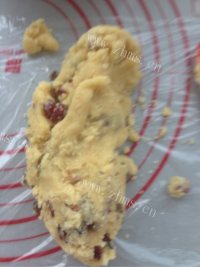 自制蔓越莓饼干做法图解7)