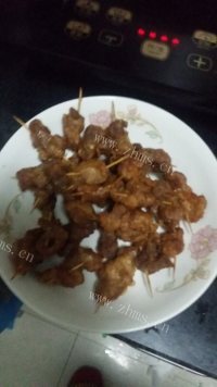 诱人的孜然牙签肉做法图解8)