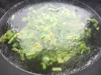 美味的果仁什锦做法图解3)