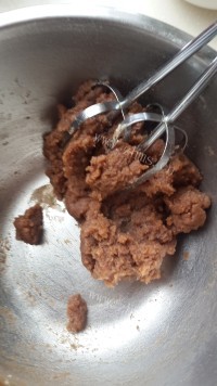 好吃的朱古力酥皮泡芙做法图解2)