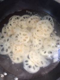 好吃的凉拌藕片做法图解2)