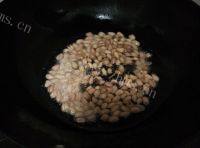 食欲满满的香辣花生做法图解4)