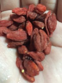 美味的黄豆猪蹄汤做法图解8)