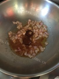 好吃的咖喱炒饭做法图解3)