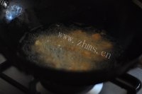 清爽可口的菠萝咕咾肉做法图解8)