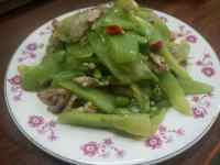 家常菜莴苣炒肉片