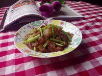色泽不错的芹菜炒腊肉