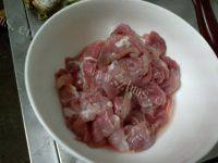 「DIY」蒜苔炒肉片做法图解1)
