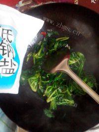 家常菜蚝油菠菜做法图解6)