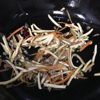 家常菜水芹炒香干做法图解6)
