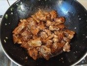 美味的红烧糖醋排骨做法图解10)
