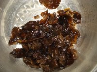 家常菜洋葱拌木耳做法图解2)