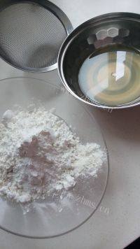 自制柠檬蛋糕做法图解1)