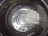 美味的葱花鸡蛋薄饼做法图解1)