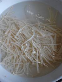 家常菜凉拌金针菇做法图解5)