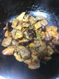 味道不错的双菇烧豆腐做法图解9)