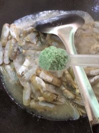 美味的清炒蛏子做法图解7)